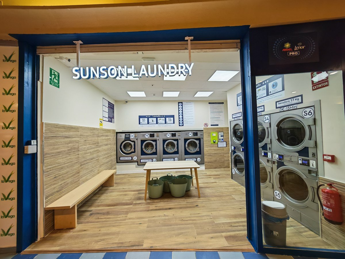 Zona de lavadoras de Sunson Laundry